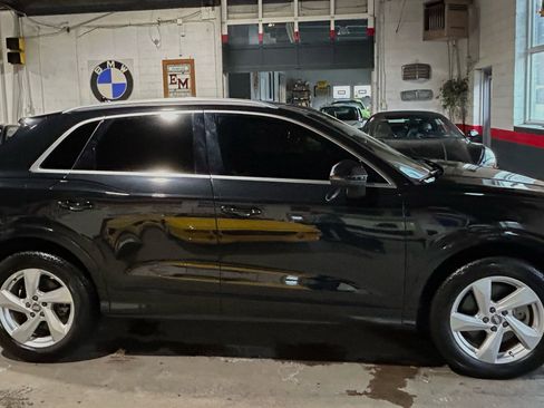 Used 2019 Audi Q3 2.0T Premium w/ Convenience Package image 6