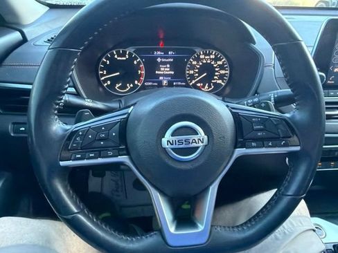Used 2021 Nissan Altima 2.5 SR FWD image 17