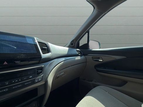 Used 2017 Honda Pilot EX image 18