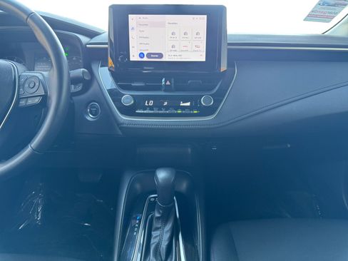 Used 2023 Toyota Corolla SE w/ SE Package FWD image 11