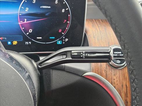 Used 2025 Mercedes-Benz GLC 300 image 13