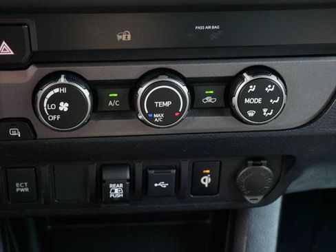 Certified 2020 Toyota Tacoma TRD Sport AWD/4WD image 21