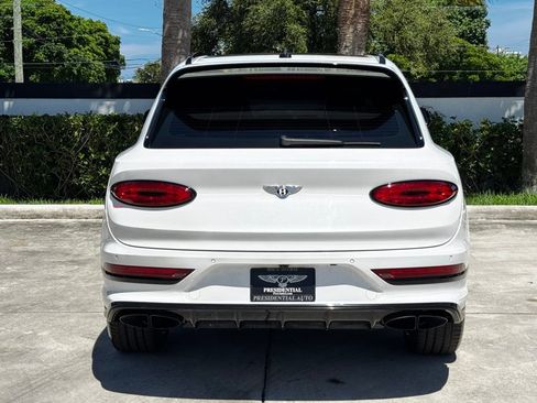 Used 2022 Bentley Bentayga AWD/4WD image 6