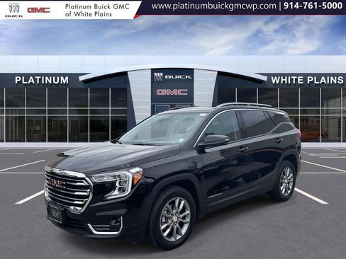 Used 2024 GMC Terrain SLT image 4