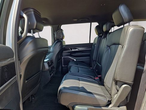 Used 2024 Jeep Wagoneer Series II w/ Flexible Seating Group RWD image 14