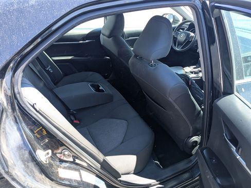 Used 2019 Toyota Camry LE FWD image 30