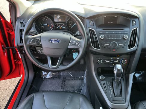 Used 2015 Ford Focus SE w/ Equipment Group 201A image 11