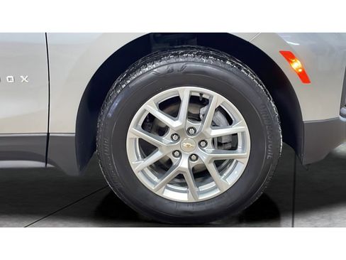 Used 2024 Chevrolet Equinox LS image 19
