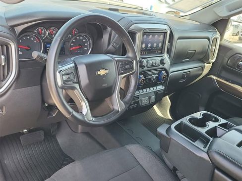 Certified 2021 Chevrolet Silverado 1500 LT image 2
