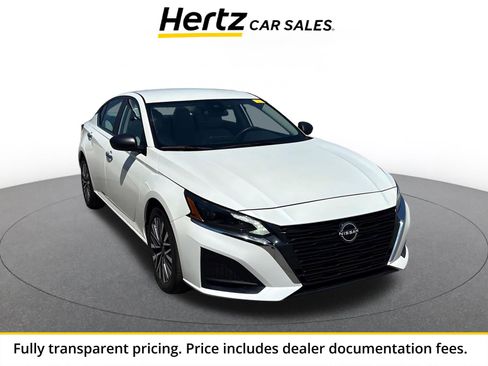Used 2025 Nissan Altima 2.5 SV FWD image 1
