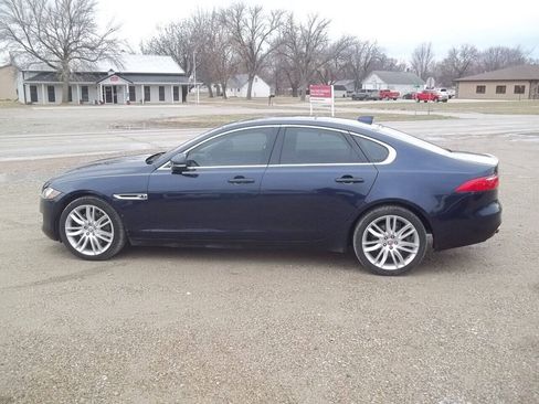 Used 2016 Jaguar XF Prestige AWD/4WD image 1
