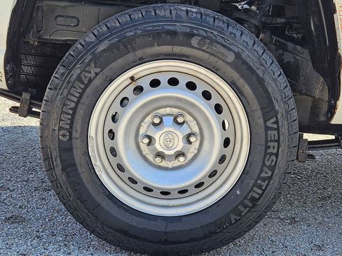 Used 2024 Toyota Tacoma SR RWD image 9