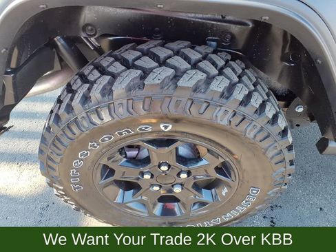 Used 2023 Jeep Wrangler Unlimited w/ 8.4" Radio Group image 25