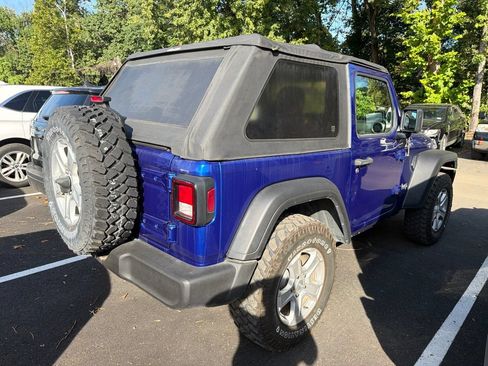 Used 2019 Jeep Wrangler Sport AWD/4WD image 4