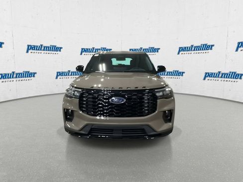 Used 2026 Ford Explorer ST-Line w/ ST-Line Street Pack AWD/4WD image 4