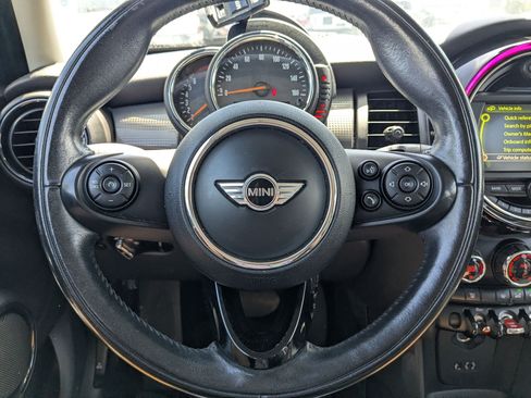 Used 2017 MINI Cooper 4-Door Hardtop FWD image 18