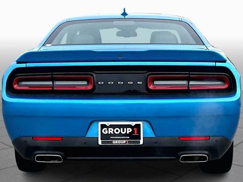 Used 2019 Dodge Challenger SXT w/ Plus Package image 4