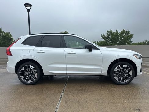 New 2026 Volvo XC60 B5 Plus w/ Protection Package Premier image 9