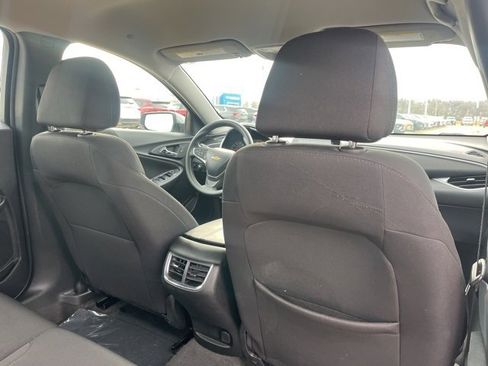 Used 2024 Chevrolet Malibu LT image 42