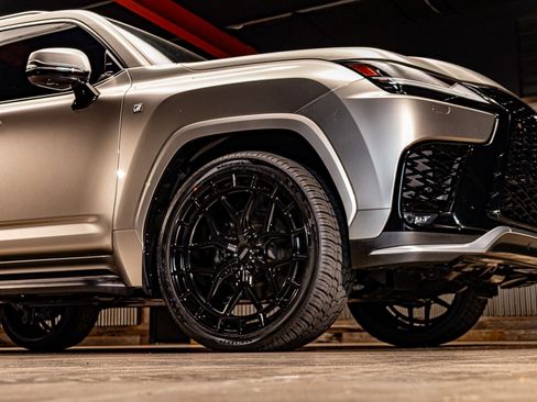 Used 2022 Lexus LX 600 F Sport image 14