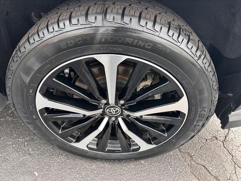 Used 2022 Toyota Highlander XSE image 36