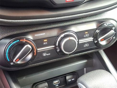 Certified 2023 Kia Soul LX w/ LX Technology Package image 15