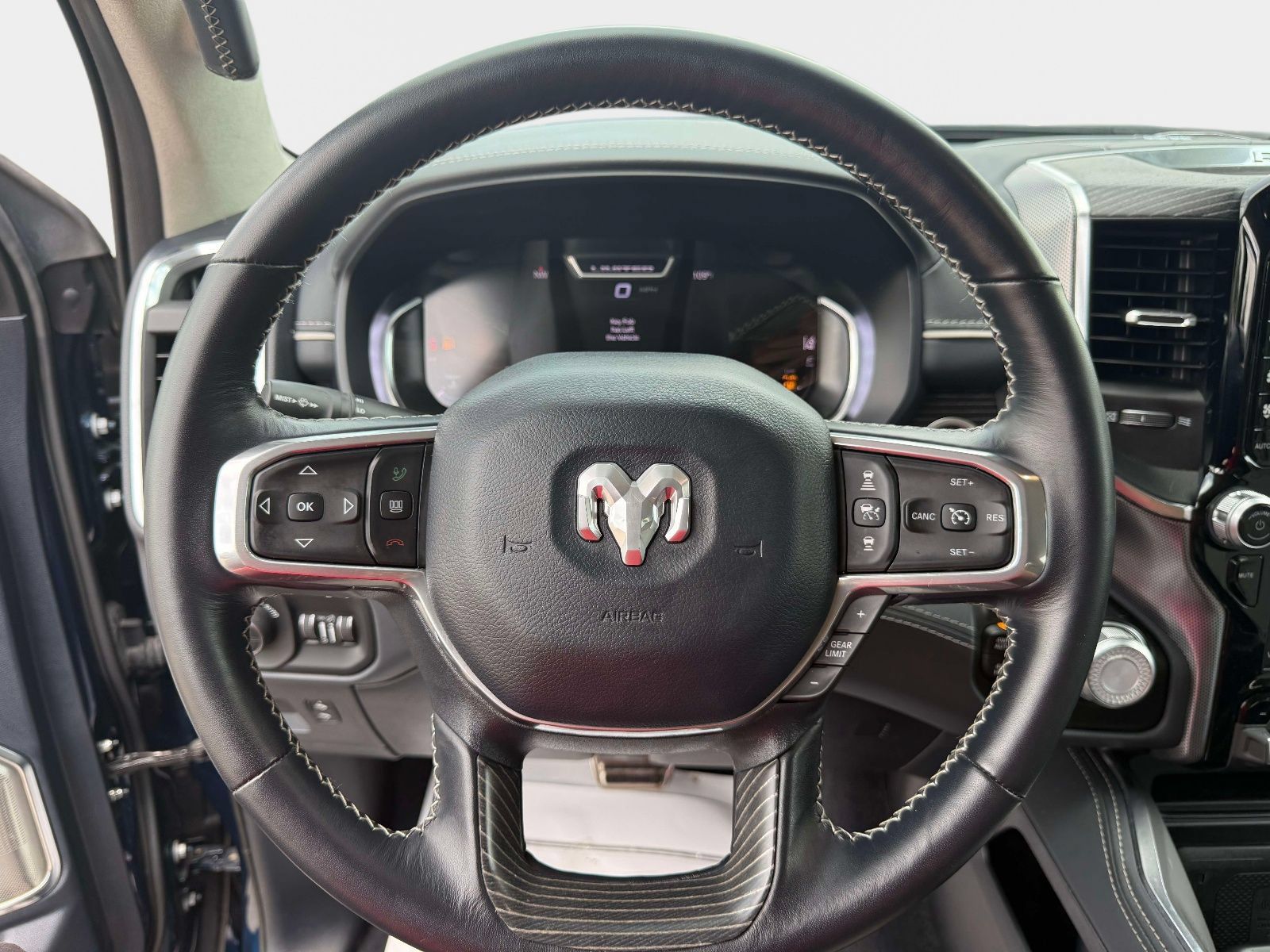 Used 2024 RAM 1500 Limited AWD/4WD image 22