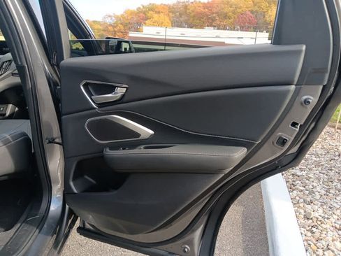 Used 2025 Acura RDX SH-AWD image 35