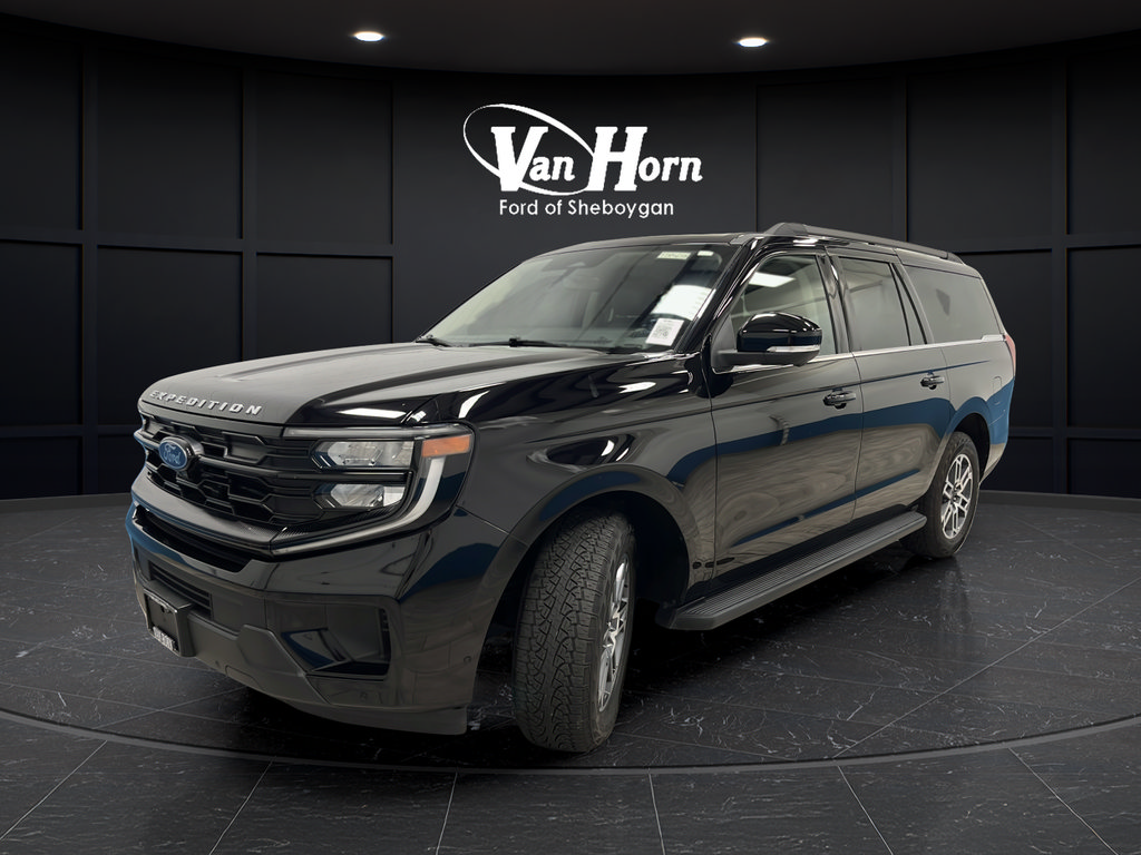 Used 2025 Ford Expedition Max Active AWD/4WD image 3
