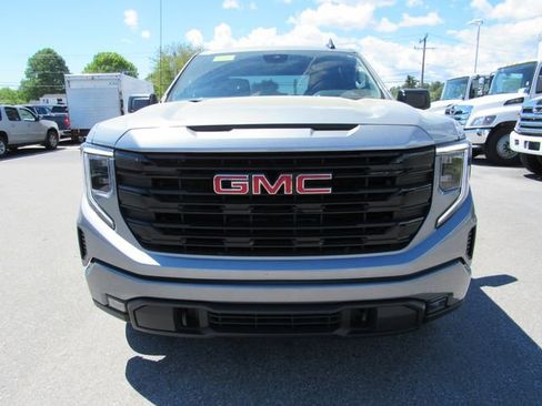 Used 2024 GMC Sierra 1500 Elevation AWD/4WD image 5