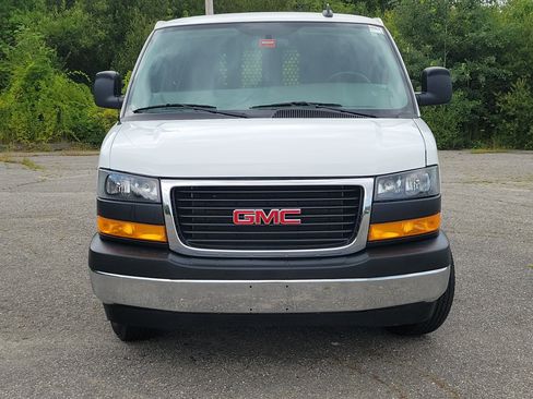 Used 2025 GMC Savana 2500 w/ Driver Convenience Package RWD image 2