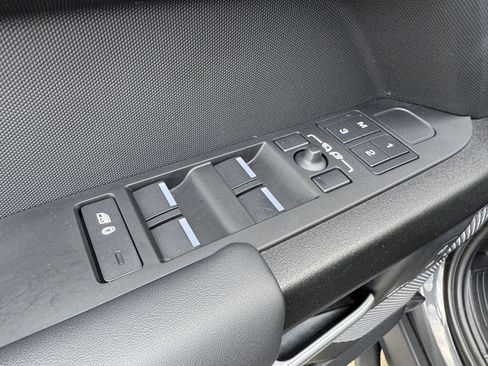 Used 2023 Land Rover Defender 110 Carpathian Edition AWD/4WD image 11