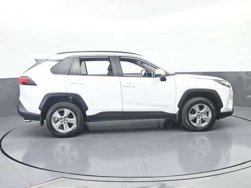 Used 2025 Toyota RAV4 XLE w/ Convenience Package FWD image 7