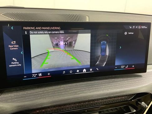 Certified 2025 BMW 330i xDrive Sedan w/ M Sport Package AWD/4WD image 11