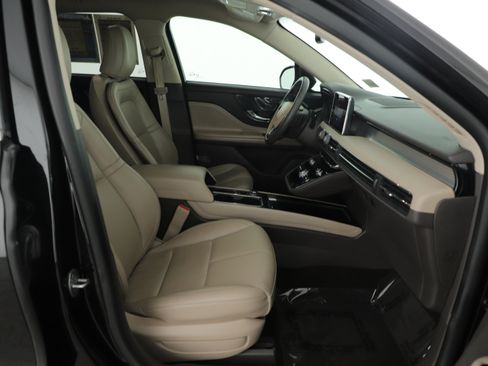 Used 2022 Lincoln Corsair FWD w/ Equipment Group 101A image 12