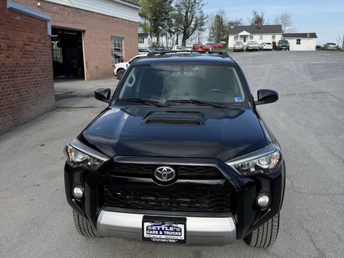Used 2014 Toyota 4Runner Trail image 2