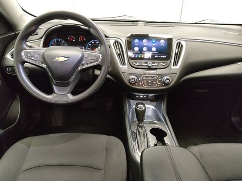 Used 2020 Chevrolet Malibu LT FWD image 22