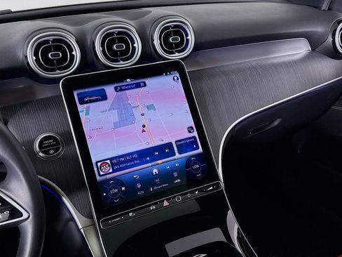 Certified 2025 Mercedes-Benz GLC 300 4MATIC image 21