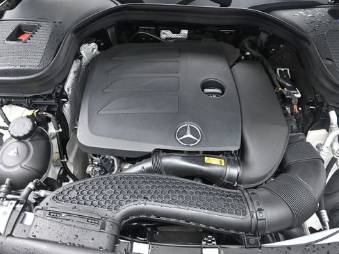 Used 2022 Mercedes-Benz GLC 300 w/ Premium Package Lite image 29