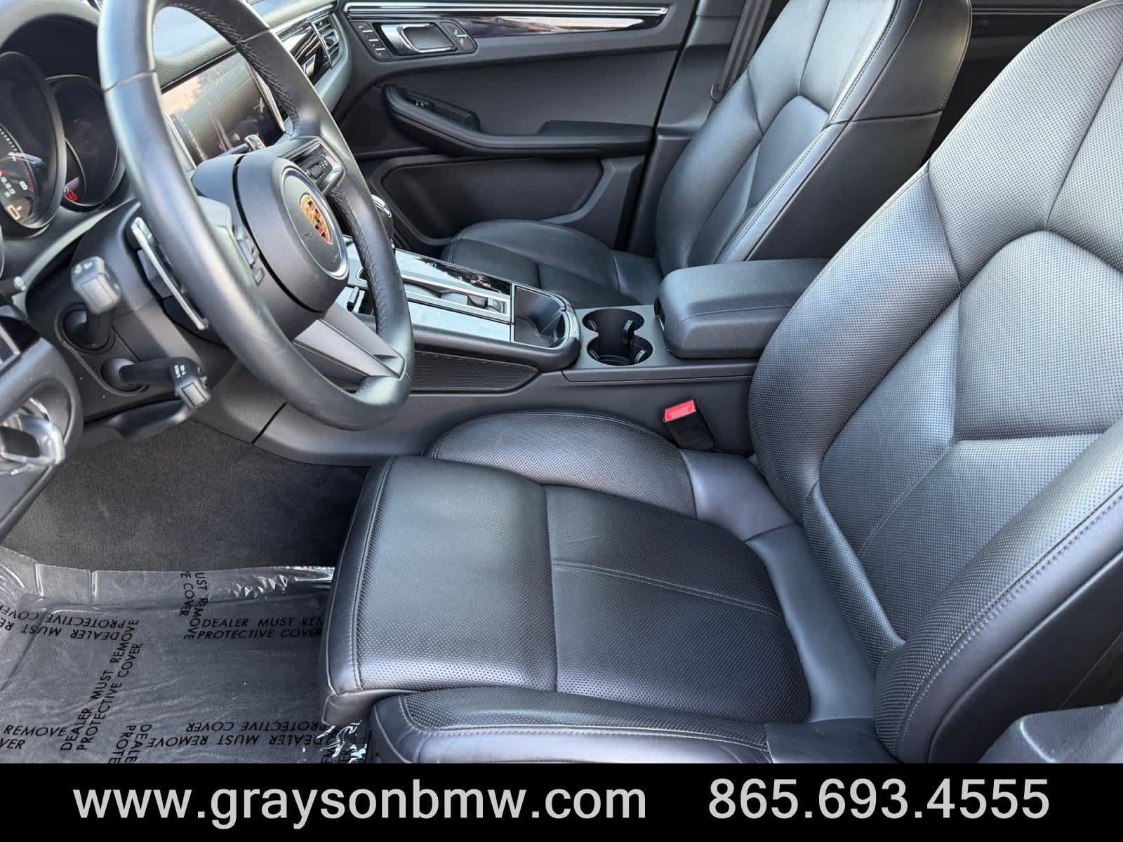 Used 2025 Porsche Macan AWD/4WD image 10