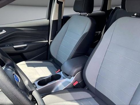 Used 2016 Ford Escape SE w/ Equipment Group 201A FWD image 21