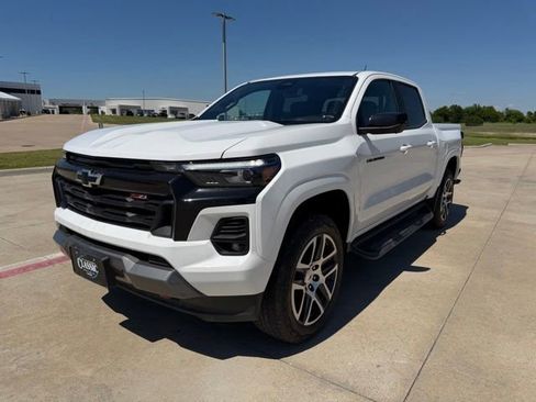 Used 2024 Chevrolet Colorado Z71 w/ Z71 Convenience Package 2 AWD/4WD image 7