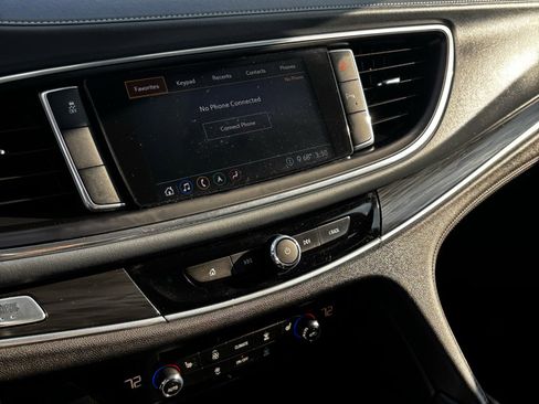 Used 2020 Buick Enclave Essence w/ Sound and Sites Package image 8