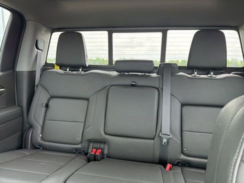 Used 2022 Chevrolet Silverado 1500 LT Trail Boss w/ Convenience Package II image 14