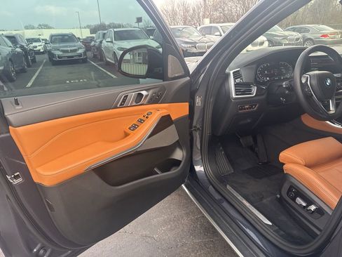 Used 2021 BMW X5 xDrive40i w/ Premium Package image 10