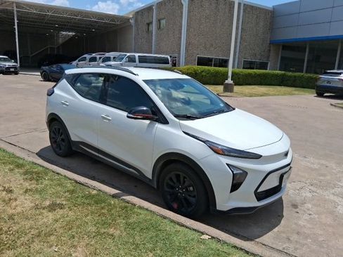 Used 2023 Chevrolet Bolt EUV Premier w/ Redline Edition FWD image 1
