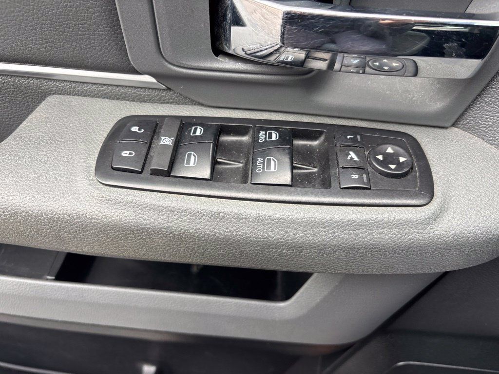Used 2017 RAM 1500 Big Horn AWD/4WD image 17
