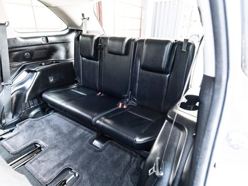 Used 2018 Toyota Highlander XLE FWD image 40