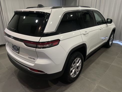 Used 2022 Jeep Grand Cherokee Limited image 6
