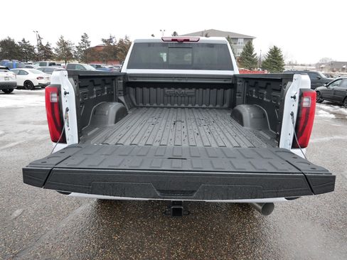 New 2026 GMC Sierra 3500 Denali Ultimate w/ LPO, Black Badging Package image 9